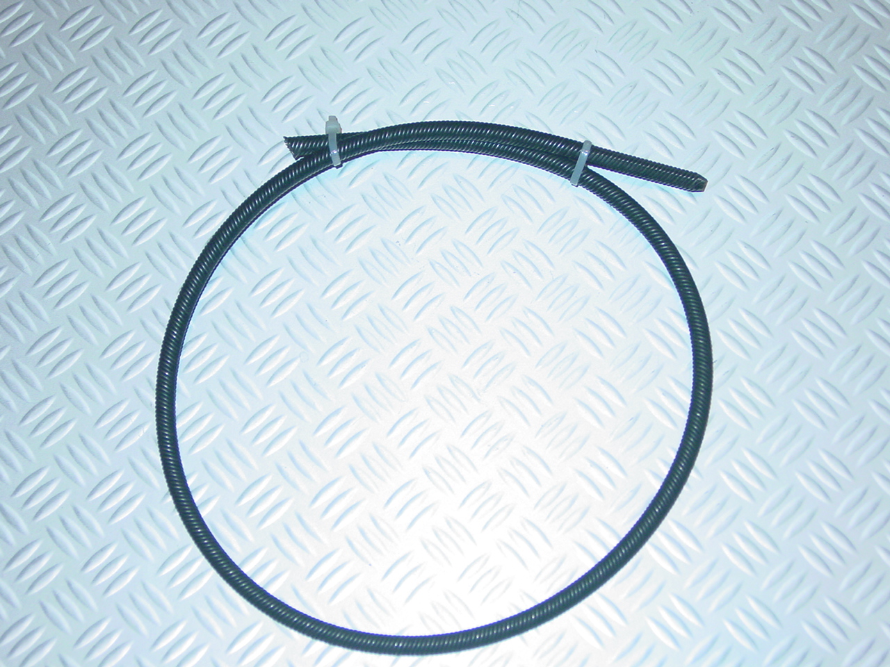 ¼” flex cable, 19” long , one end squared.
